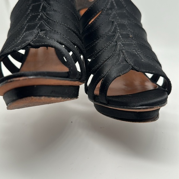 Schutz Strappy Black Satin Leather Casual Party High Heels  Schutz Strappy Black Satin Leather Casual Party High Heels Shoes Sandals Size 7B